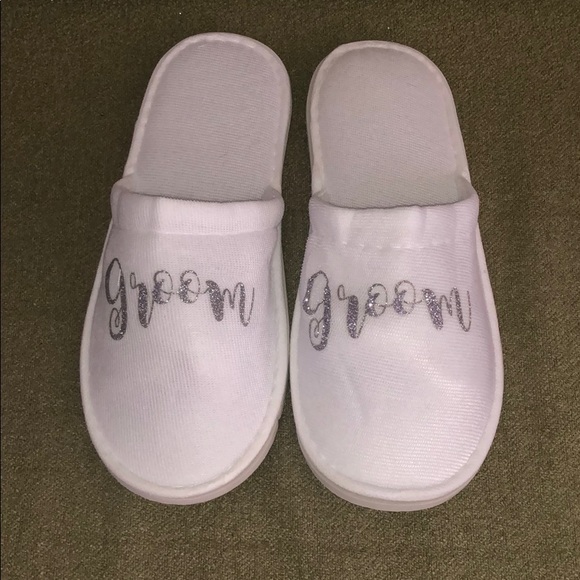 Groom Wedding Slippers Silver Fits Size 7-11 - Picture 2 of 4